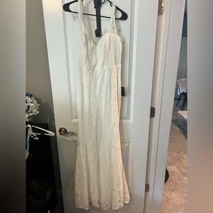 Beautiful never worn lace dress